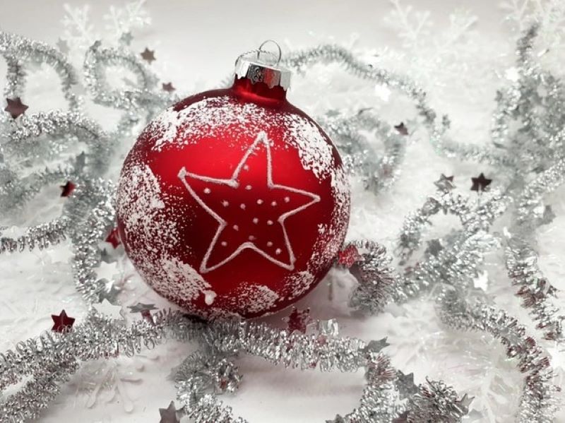 Cost-Effective Festivity: The Long-Lasting Benefits of Investing in Artificial Garlands